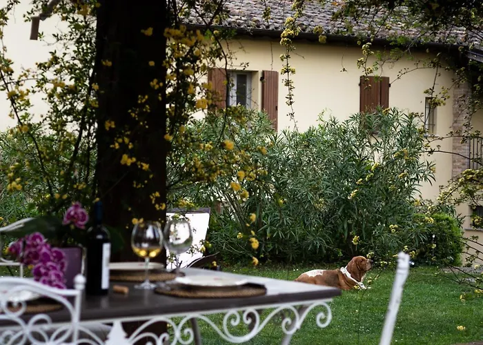 Ca' Le Cerque, Villa Surrounded By The Marche Nature